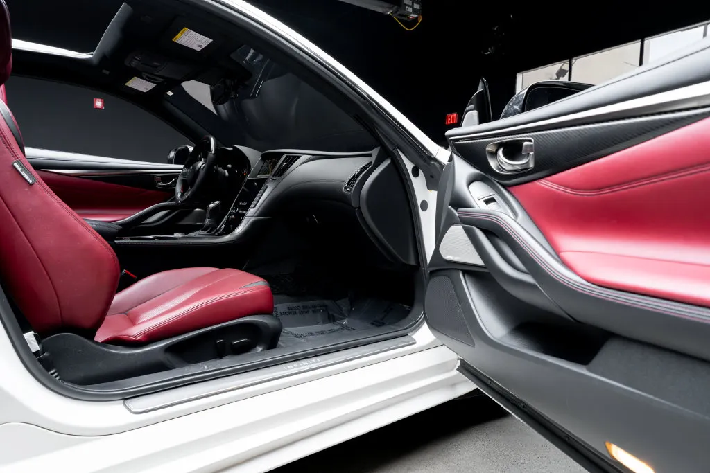 Infiniti Q60 photo 37