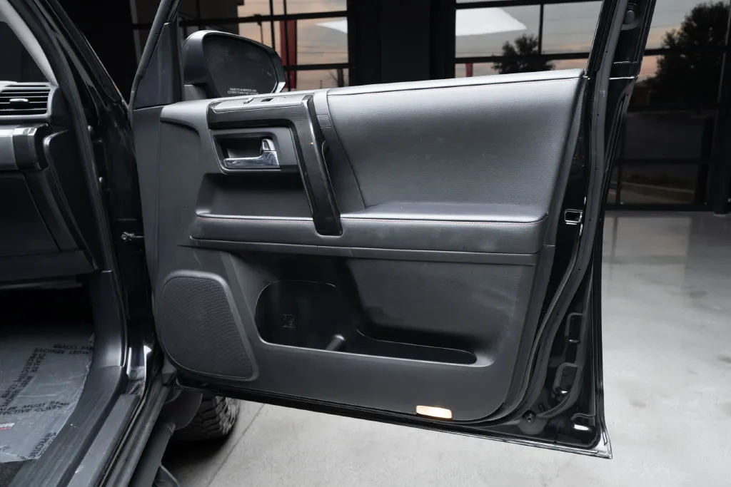 Toyota 4Runner photo 36
