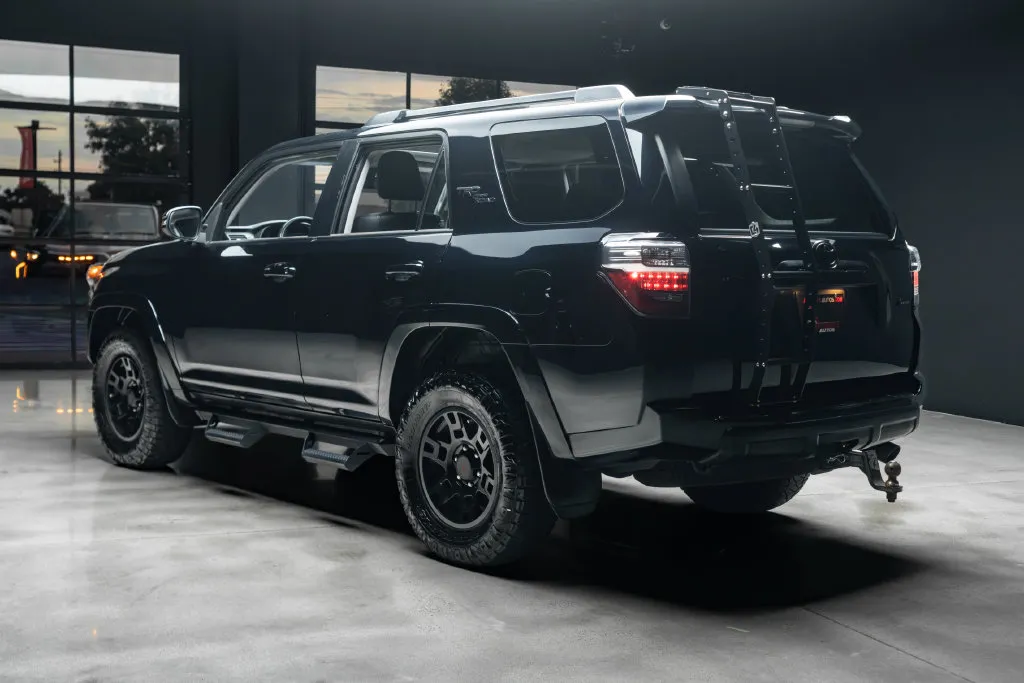 Toyota 4Runner photo 17