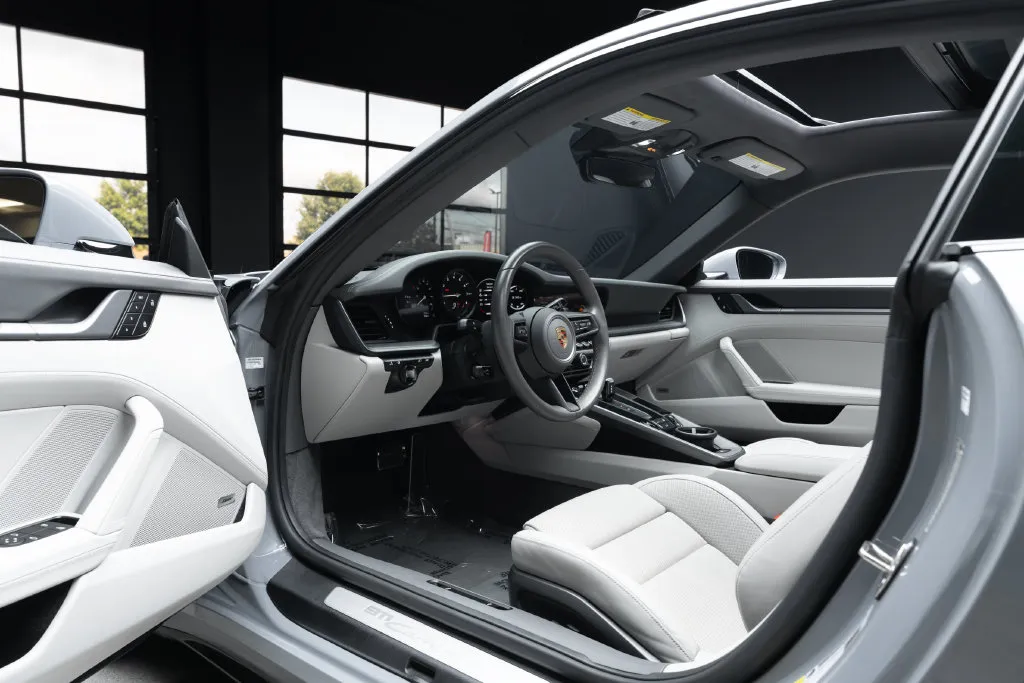 Porsche 911 photo 23