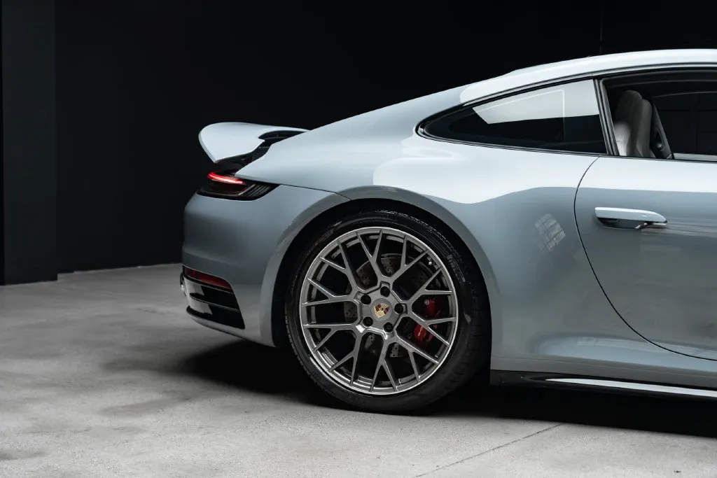 Porsche 911 photo 13