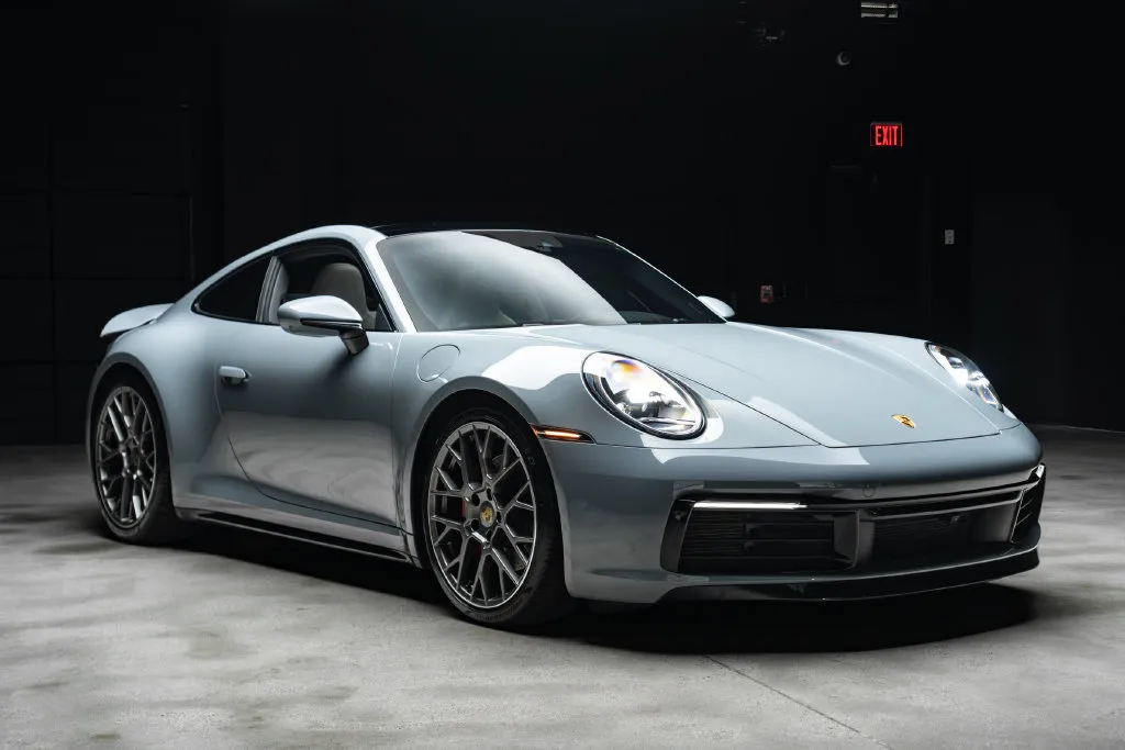 Porsche 911 photo 9