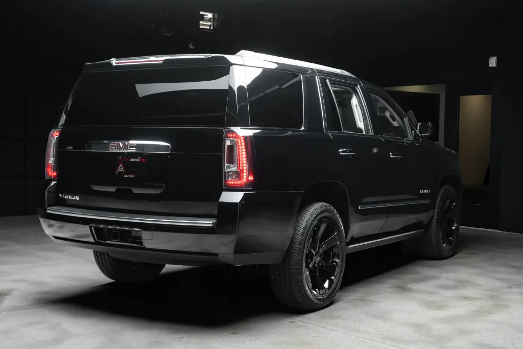 GMC Yukon photo 10