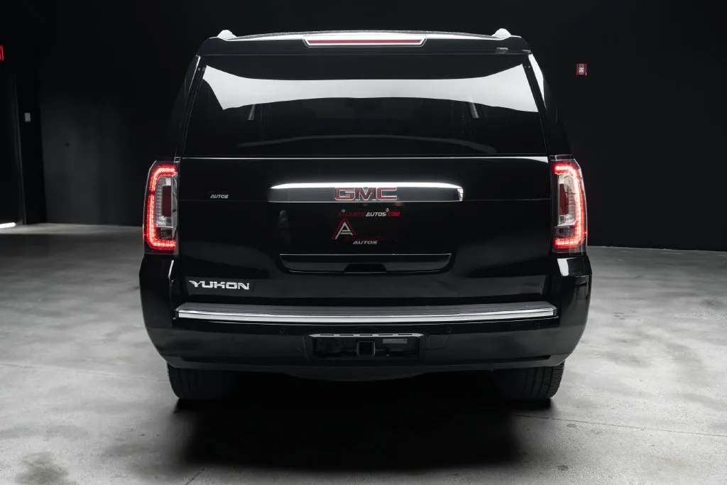 GMC Yukon photo 12
