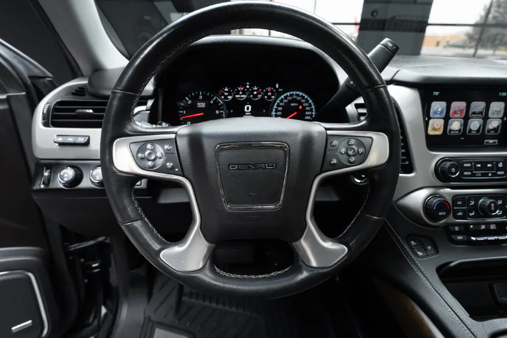 GMC Yukon photo 22