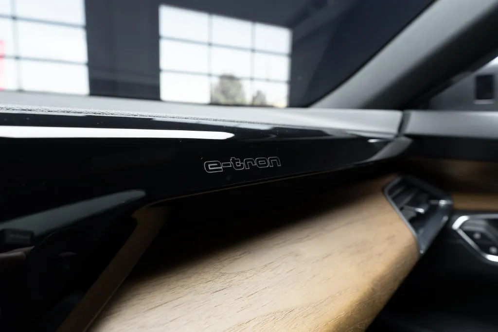 Audi e-tron GT photo 38