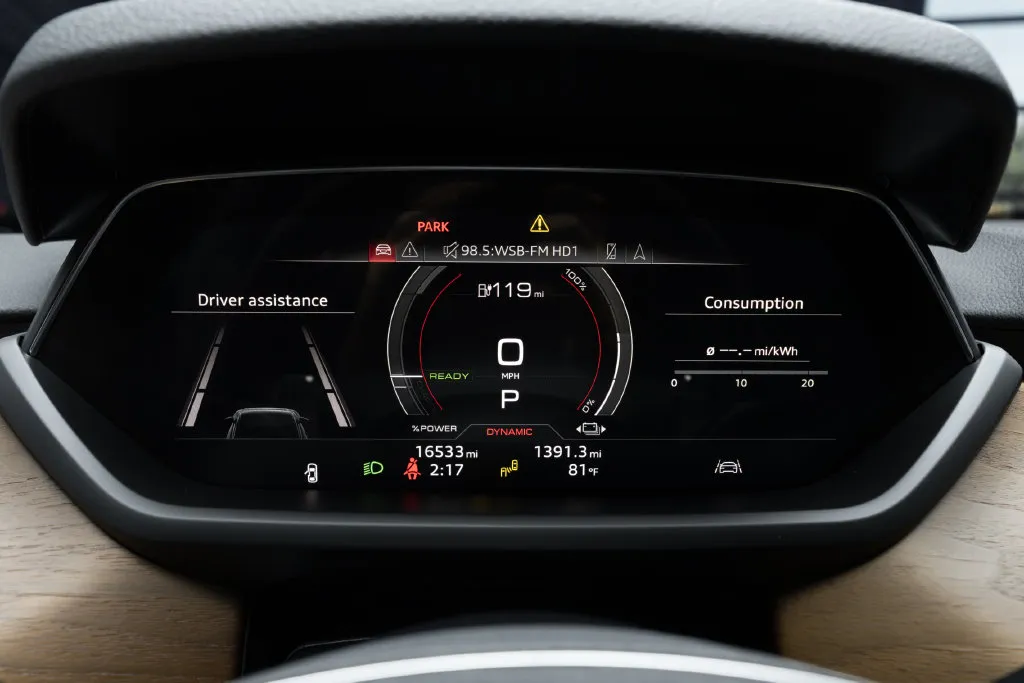 Audi e-tron GT photo 31