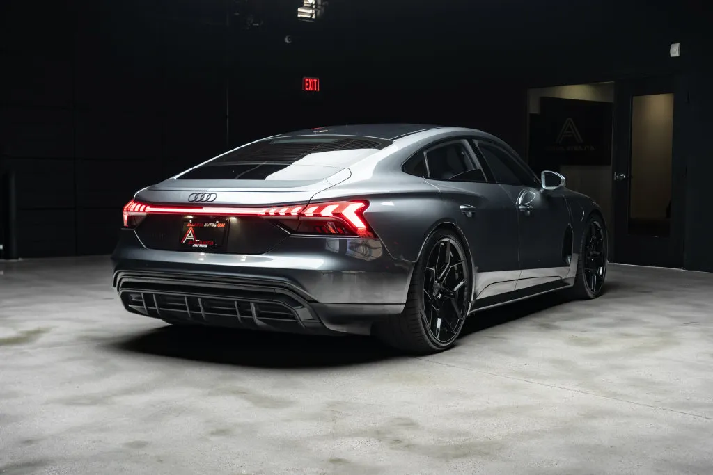 Audi e-tron GT photo 14