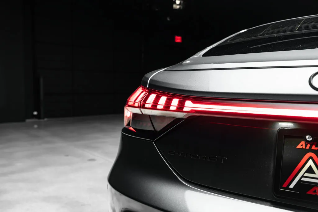 Audi e-tron GT photo 18