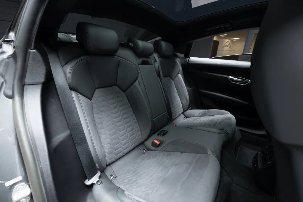 Audi e-tron GT photo 43