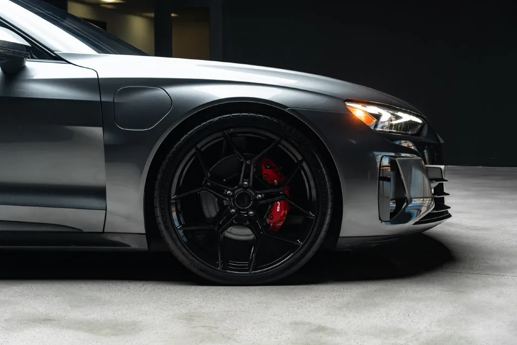 Audi e-tron GT photo 10