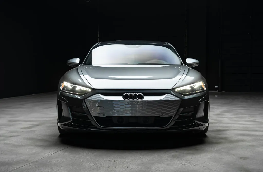 Audi e-tron GT photo 5