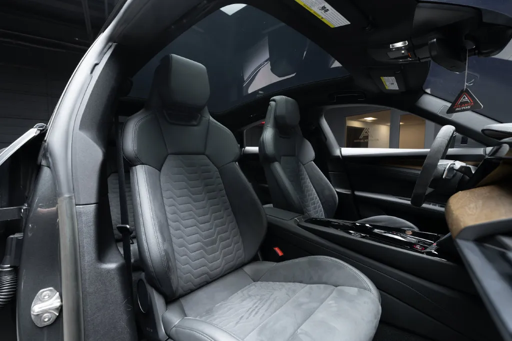 Audi e-tron GT photo 41