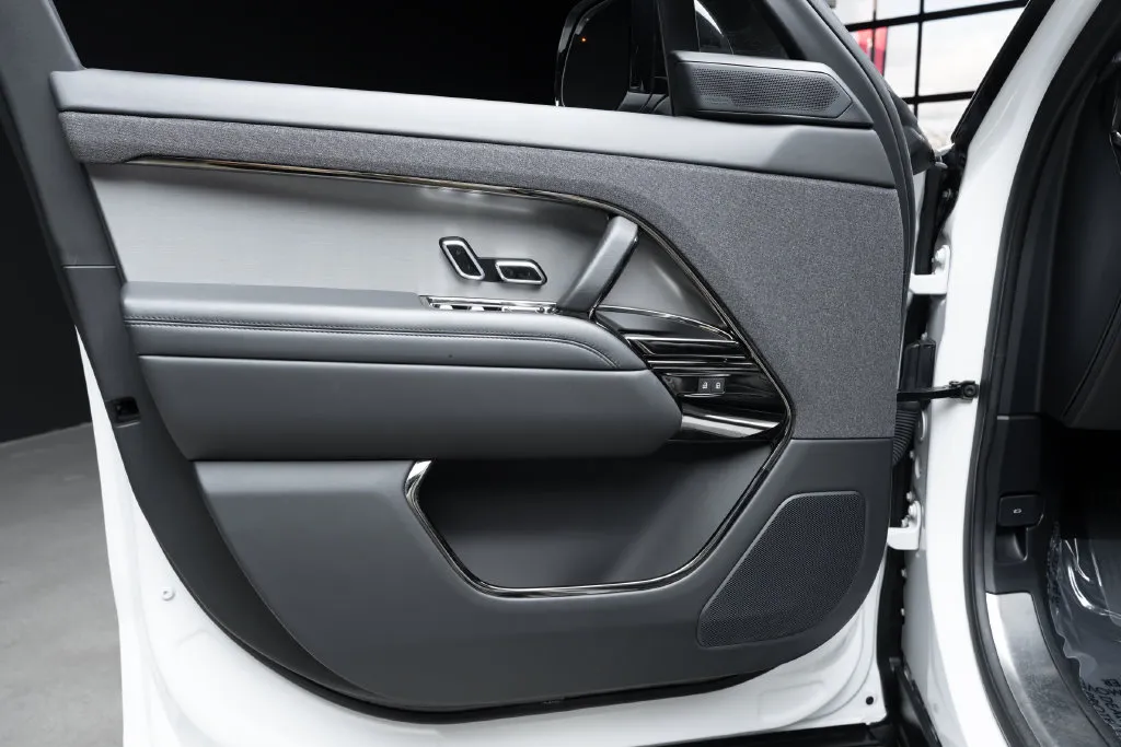 Land Rover Range Rover Sport photo 24