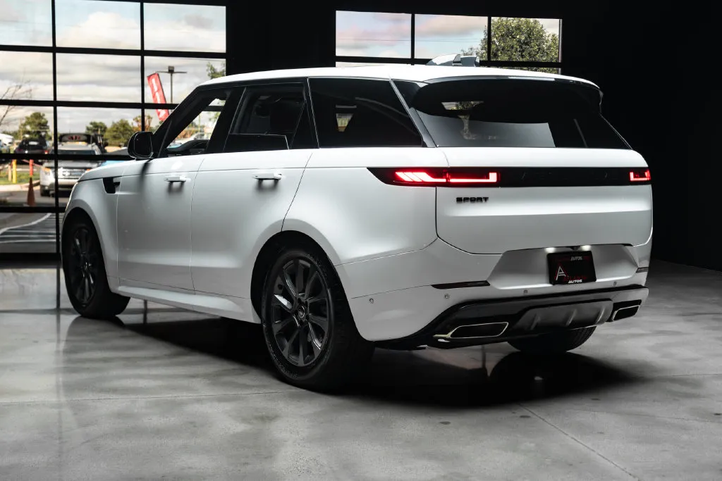Land Rover Range Rover Sport photo 19