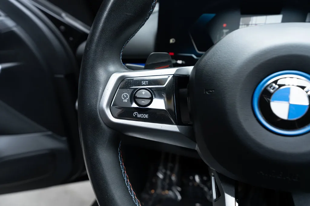 BMW i5 photo 33