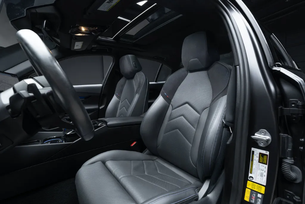 BMW i5 photo 29