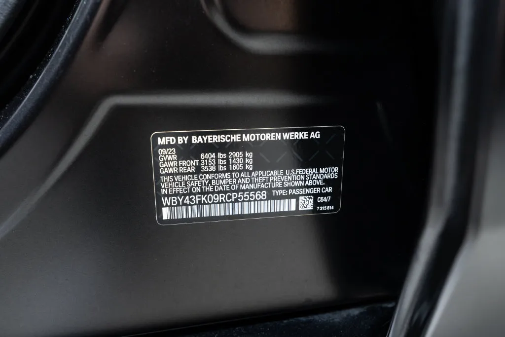 BMW i5 photo 51