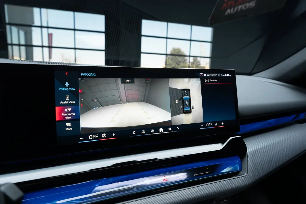 BMW i5 photo 37