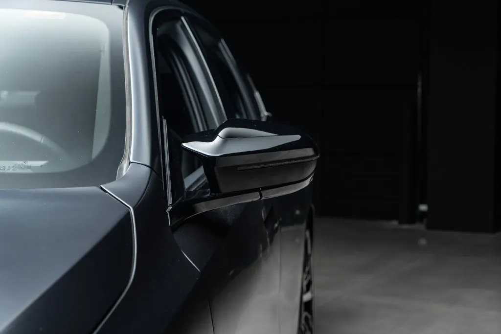 BMW i5 photo 12