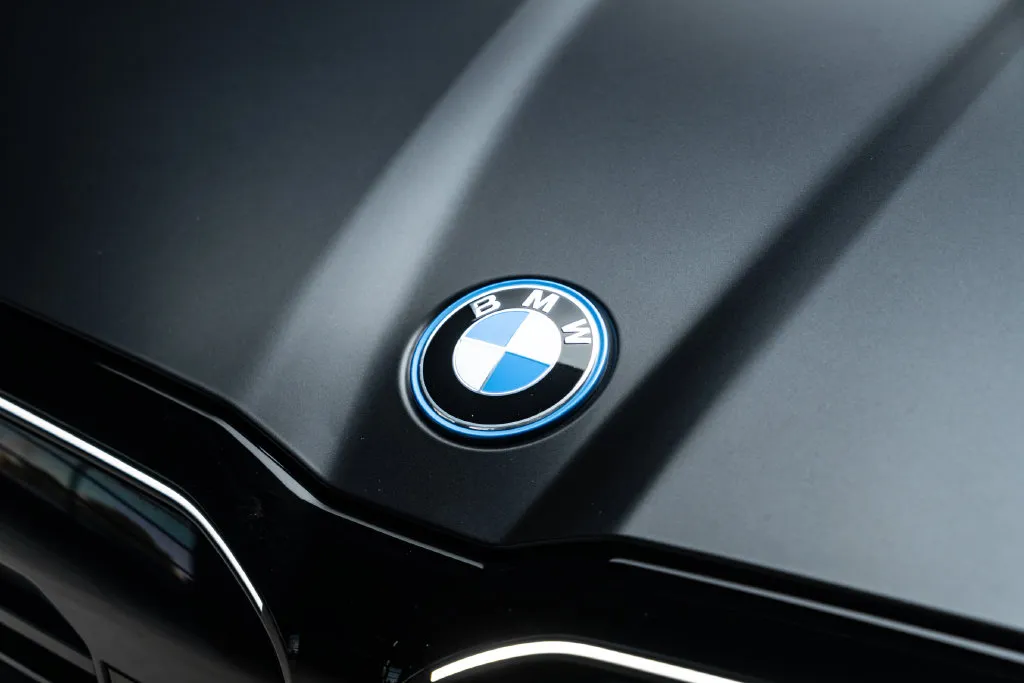 BMW i5 photo 6