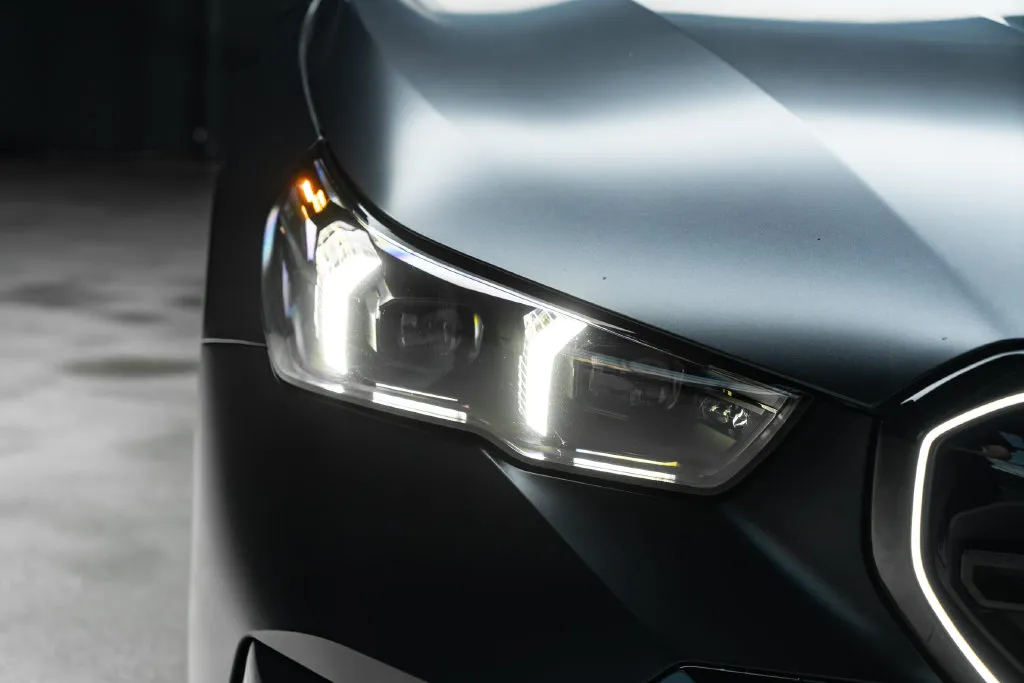 BMW i5 photo 8