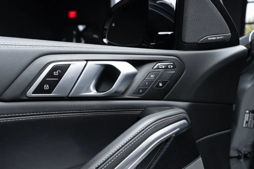 BMW X6 photo 24