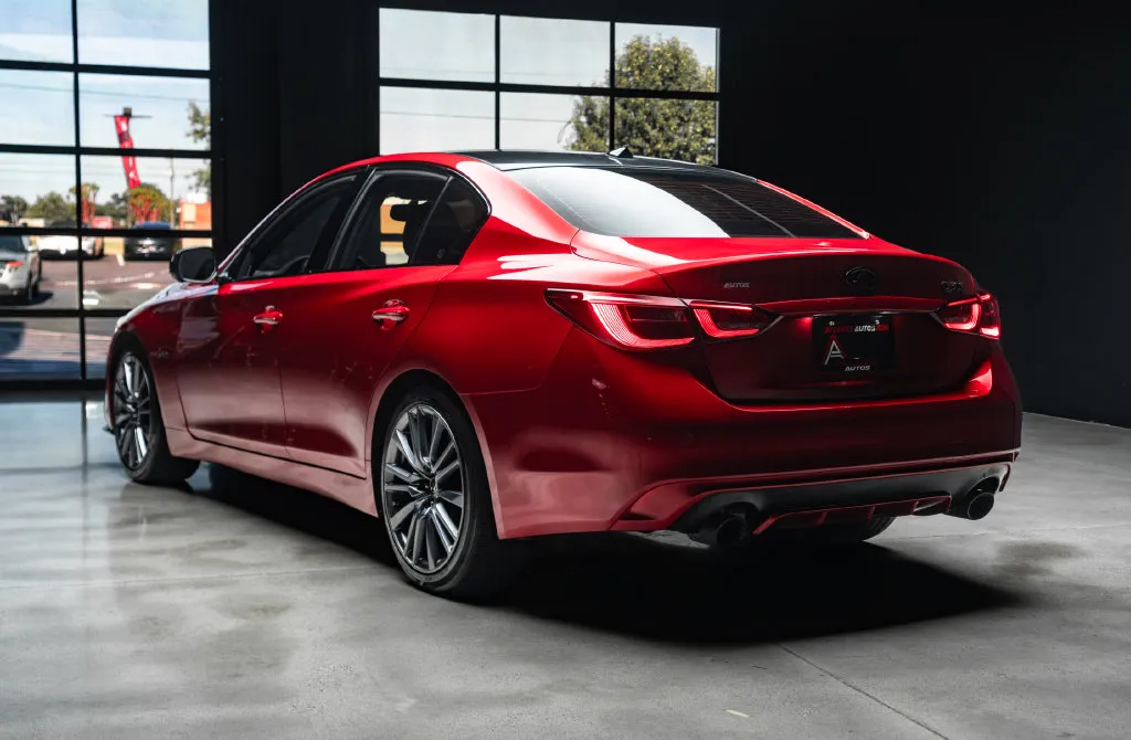 Infiniti Q50 photo 16