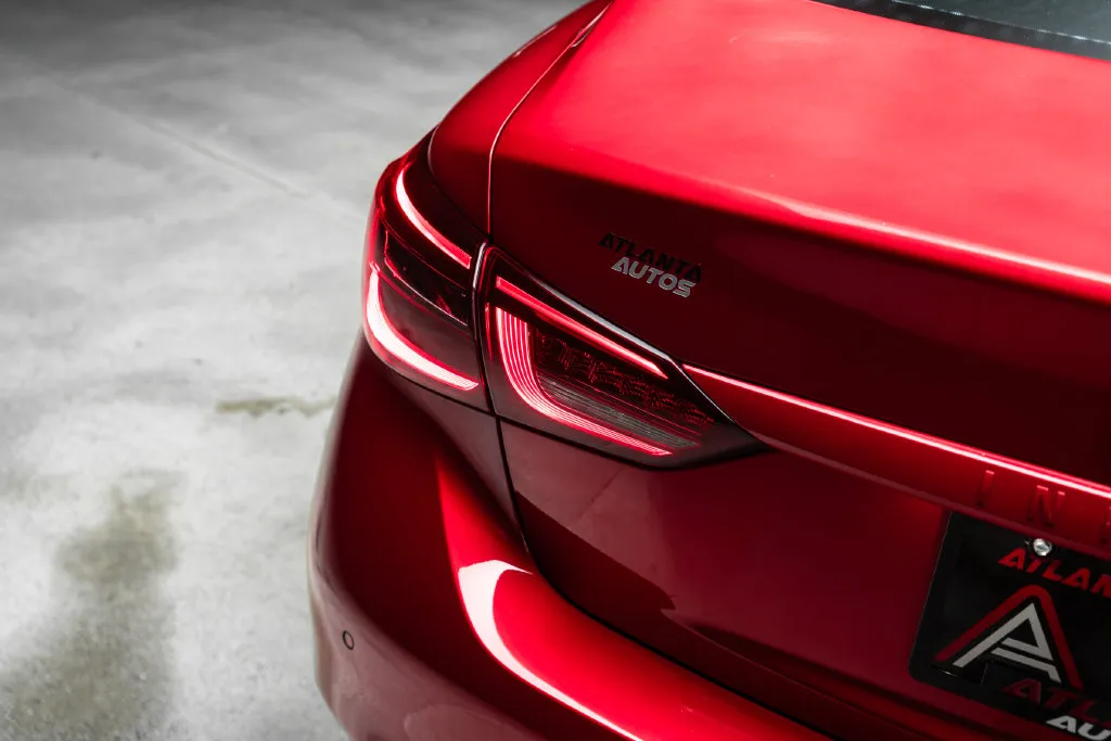 Infiniti Q50 photo 15