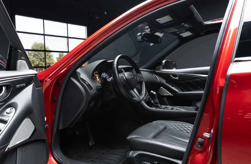 Infiniti Q50 photo 21