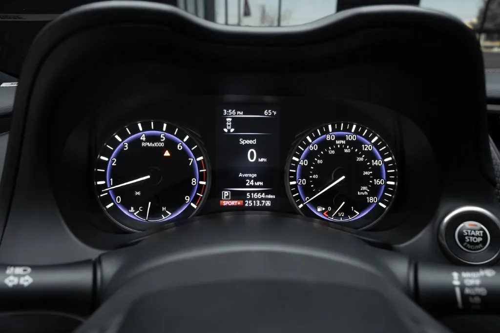 Infiniti Q50 photo 29