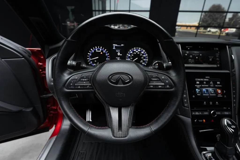 Infiniti Q50 photo 26