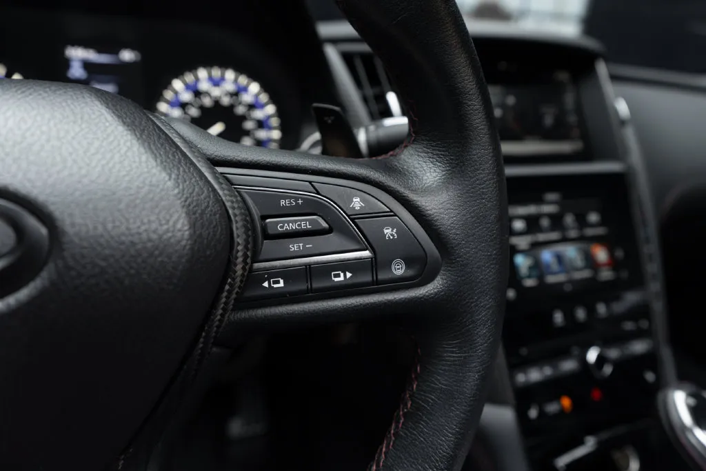 Infiniti Q50 photo 27