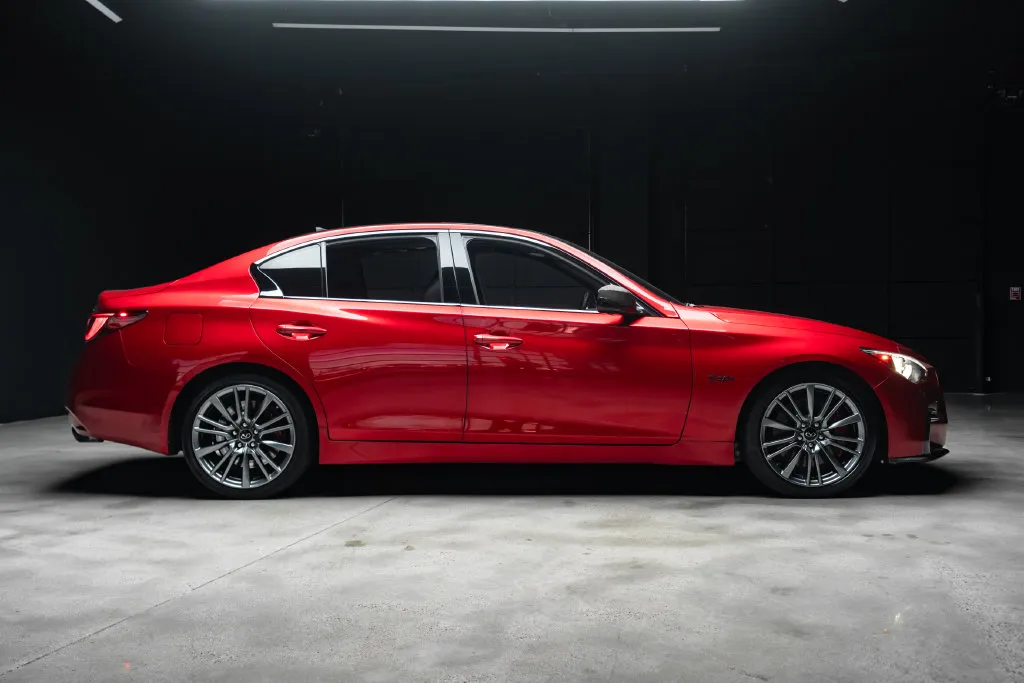 Infiniti Q50 photo 10