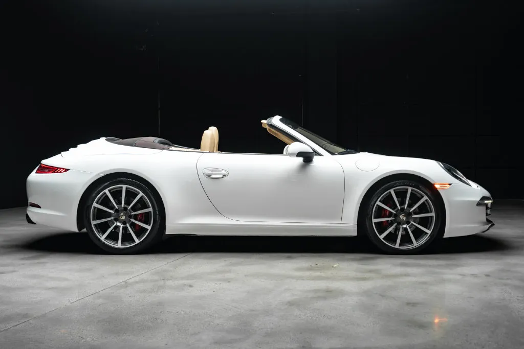 Porsche 911 photo 10