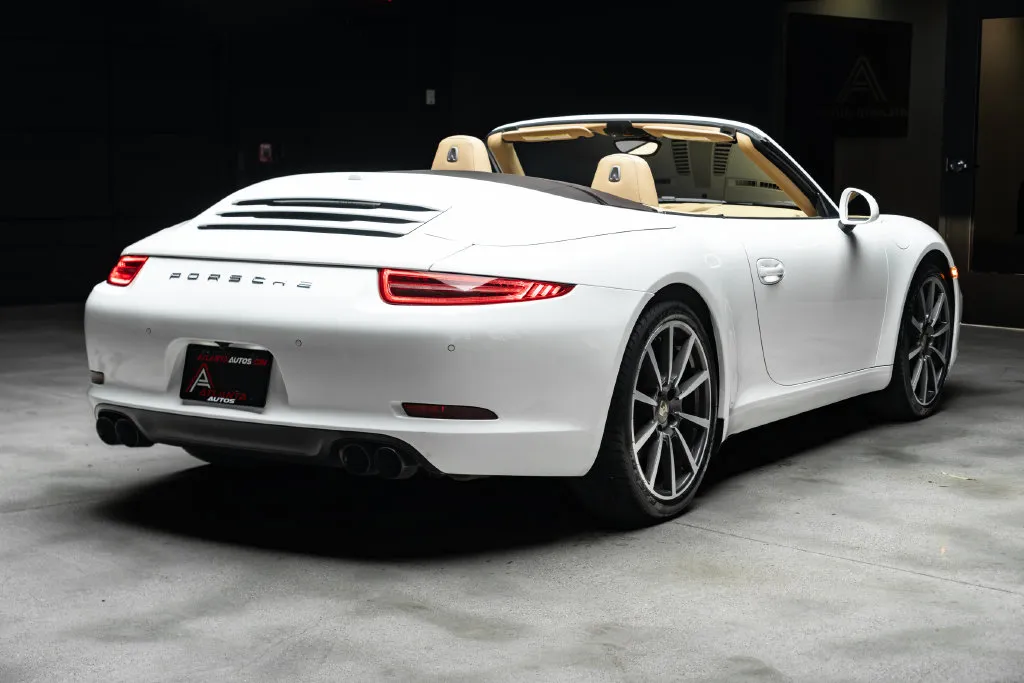 Porsche 911 photo 12