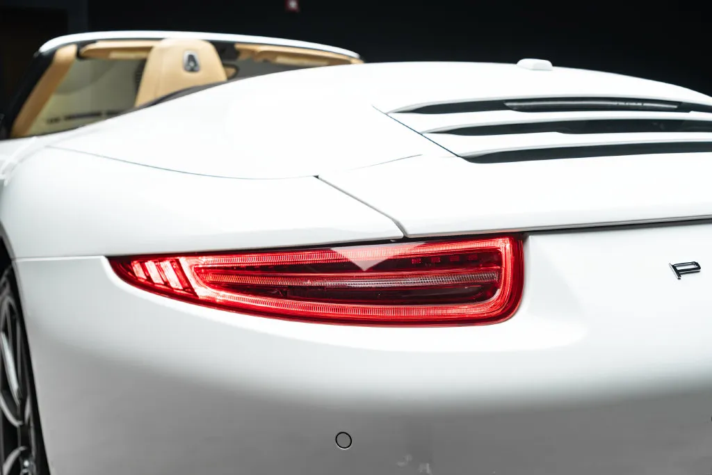 Porsche 911 photo 16