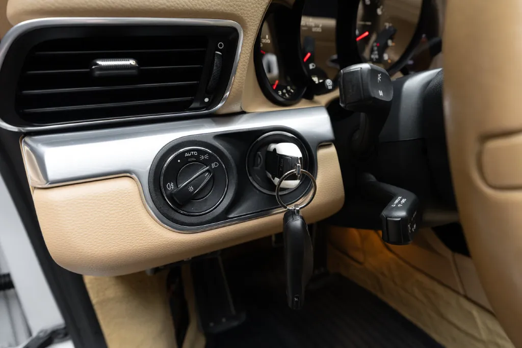 Porsche 911 photo 25