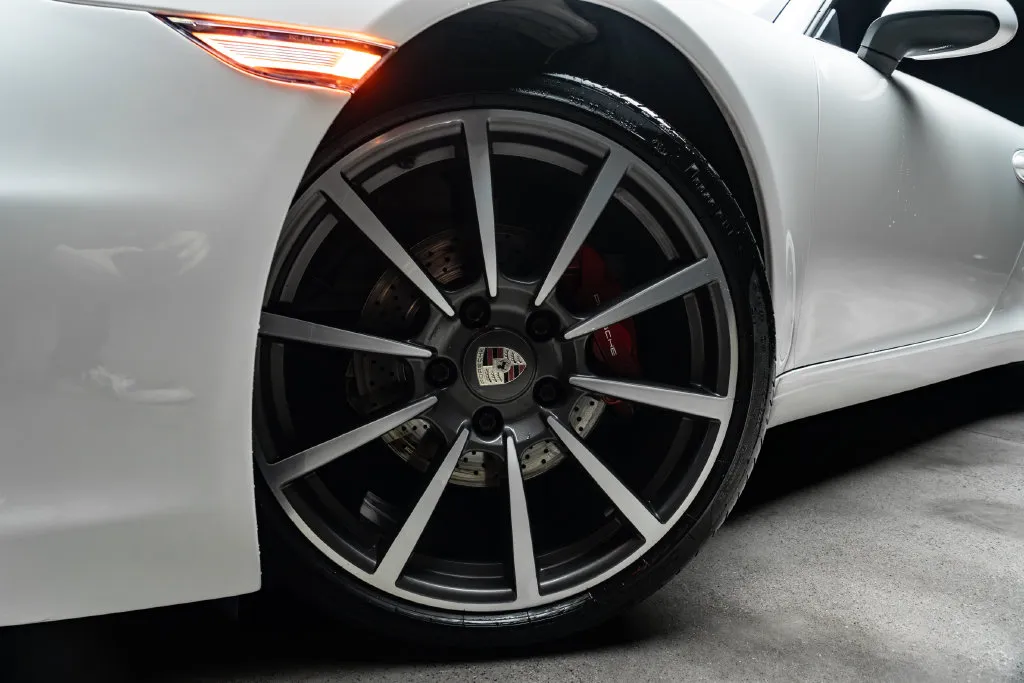Porsche 911 photo 3