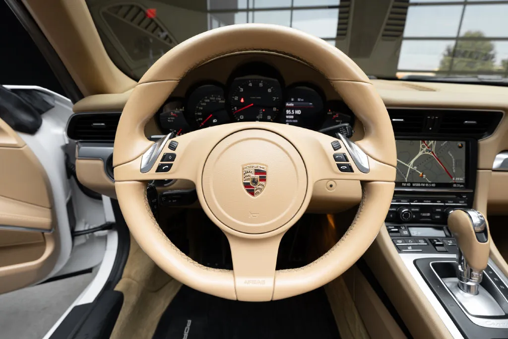 Porsche 911 photo 26