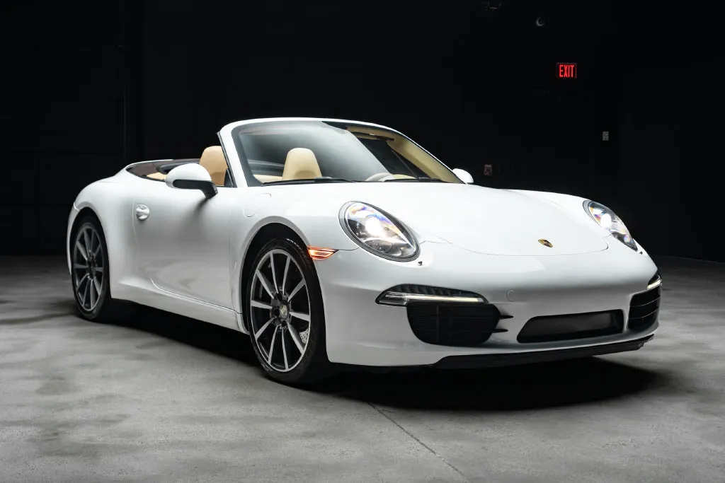 Porsche 911 photo 7