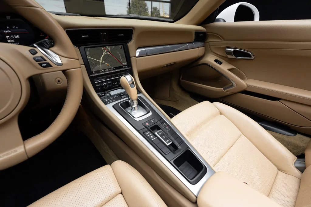 Porsche 911 photo 30