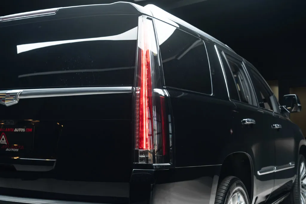 Cadillac Escalade photo 12