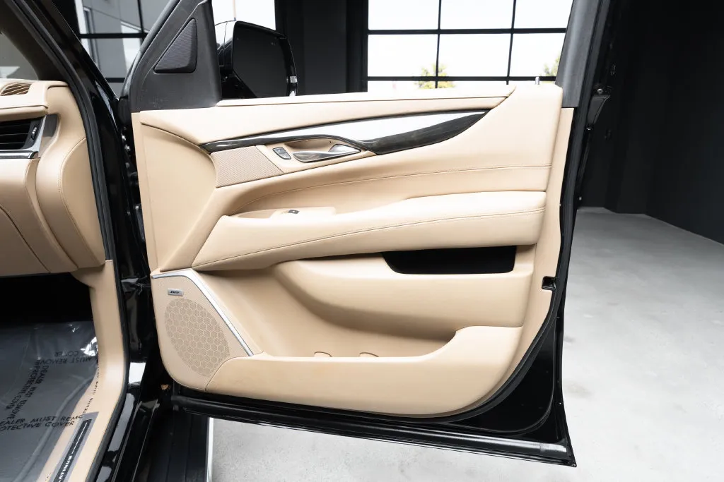 Cadillac Escalade photo 40