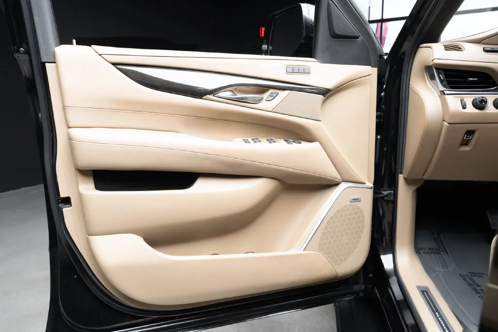 Cadillac Escalade photo 23
