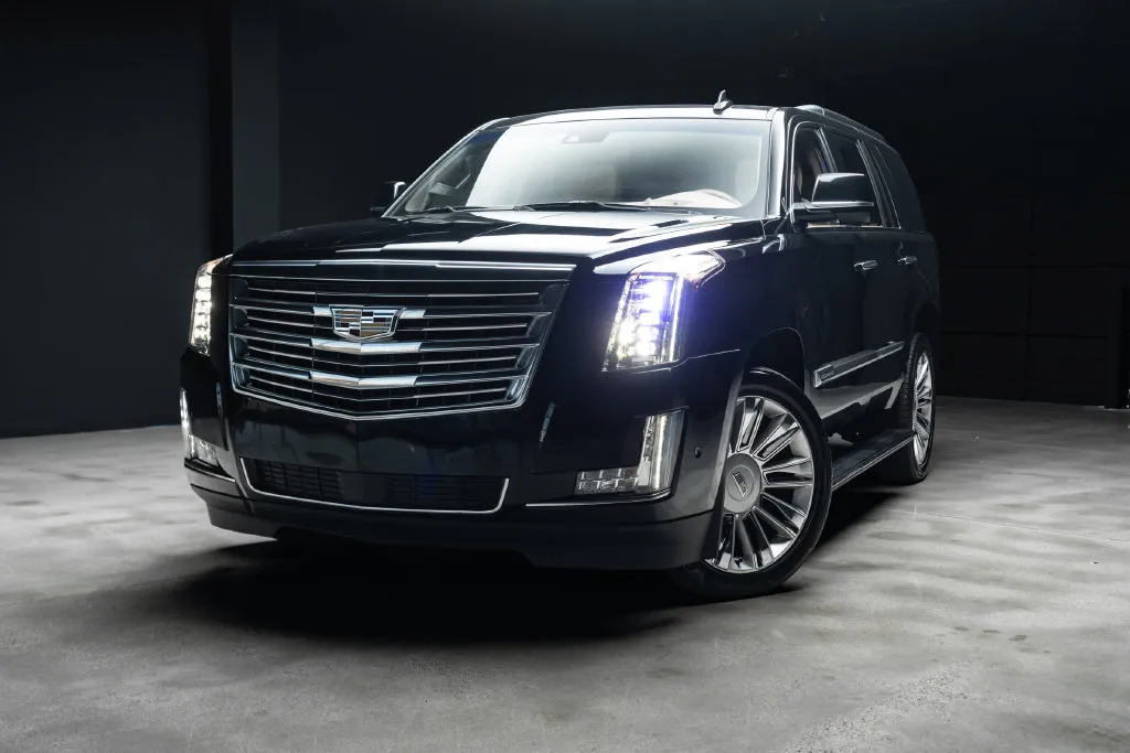 Cadillac Escalade photo 2