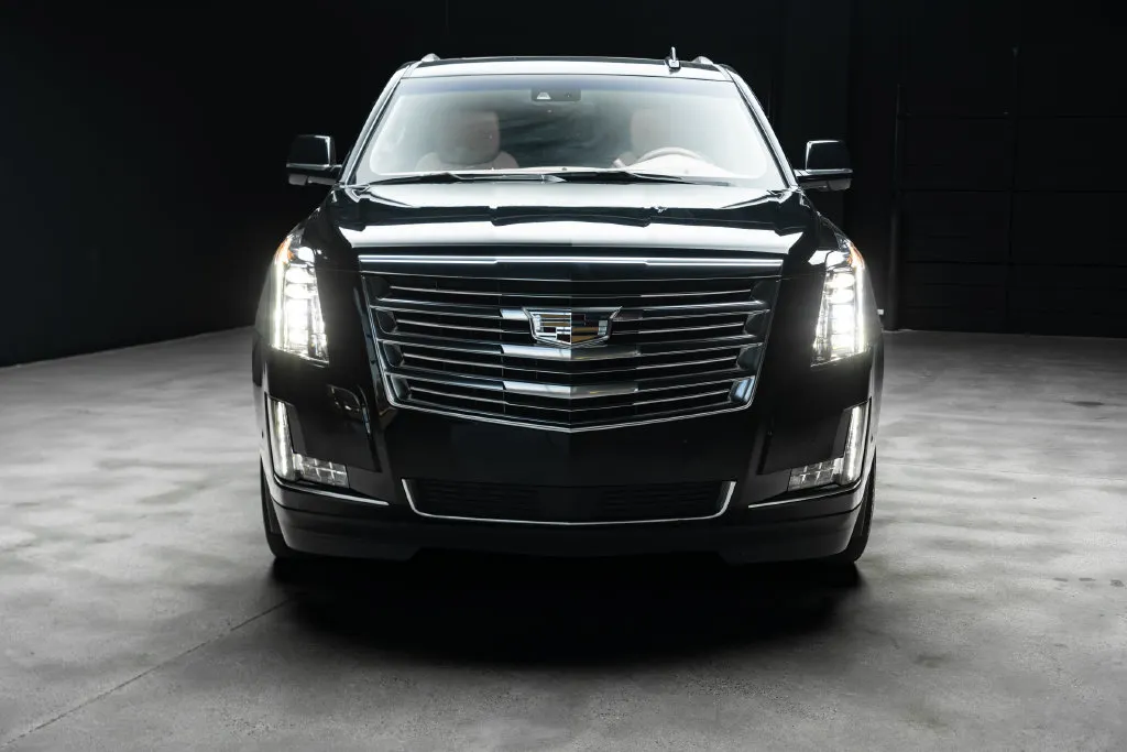 Cadillac Escalade photo 3