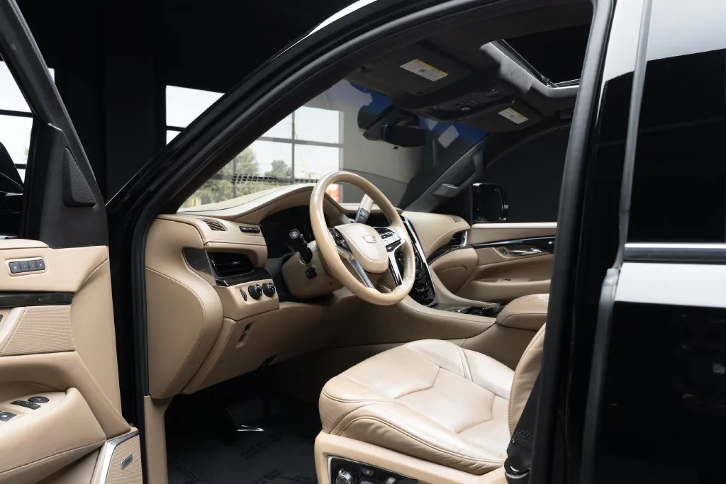 Cadillac Escalade photo 22