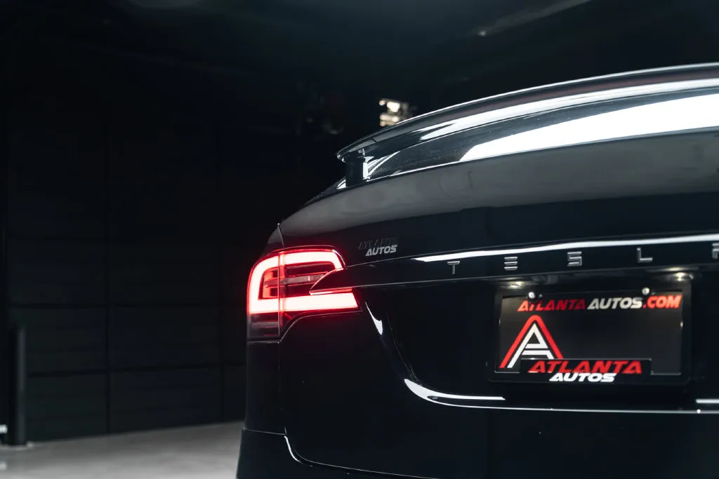 Tesla Model X photo 13