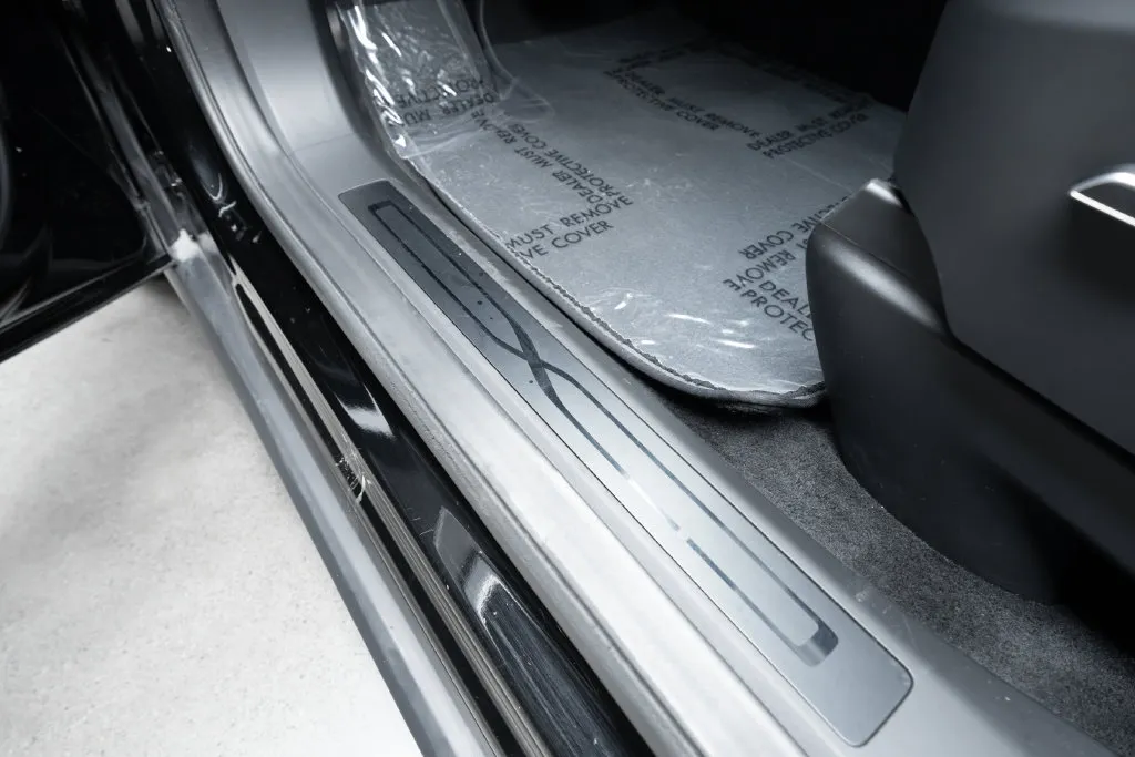 Tesla Model X photo 22